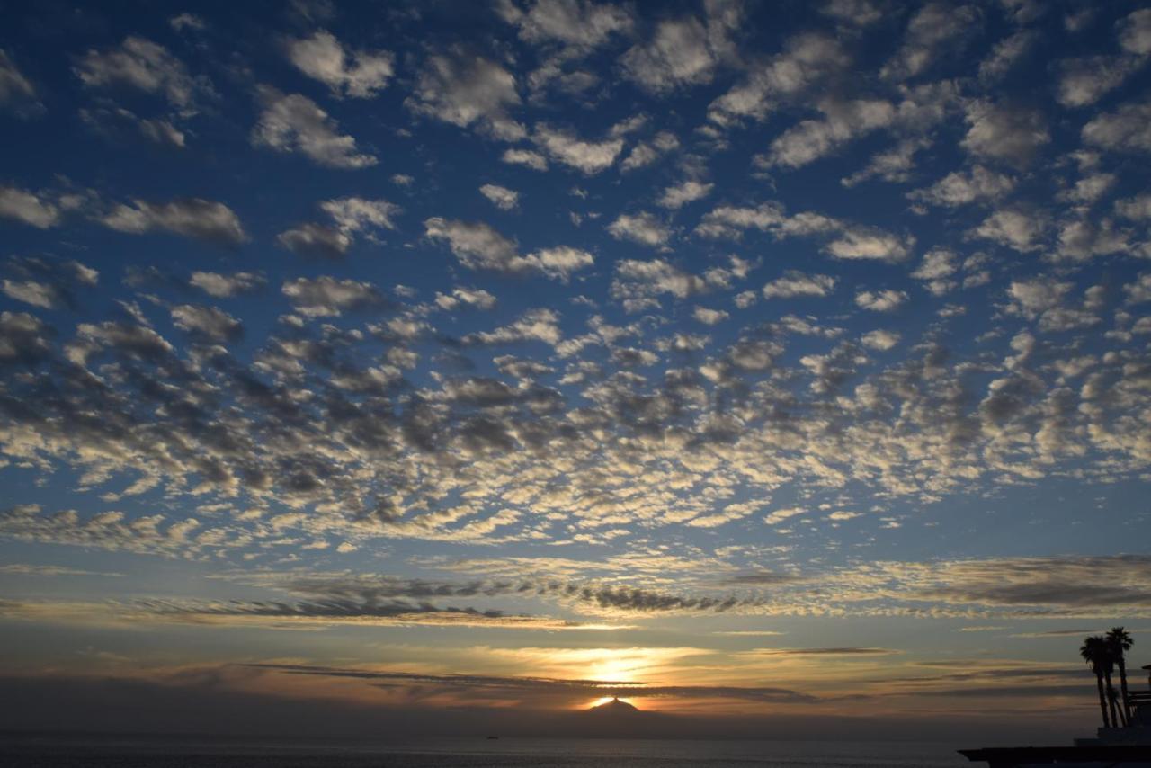 North Cliff Apartment *The Ocean Beneath Your Feet* กัลดาร์ ภายนอก รูปภาพ