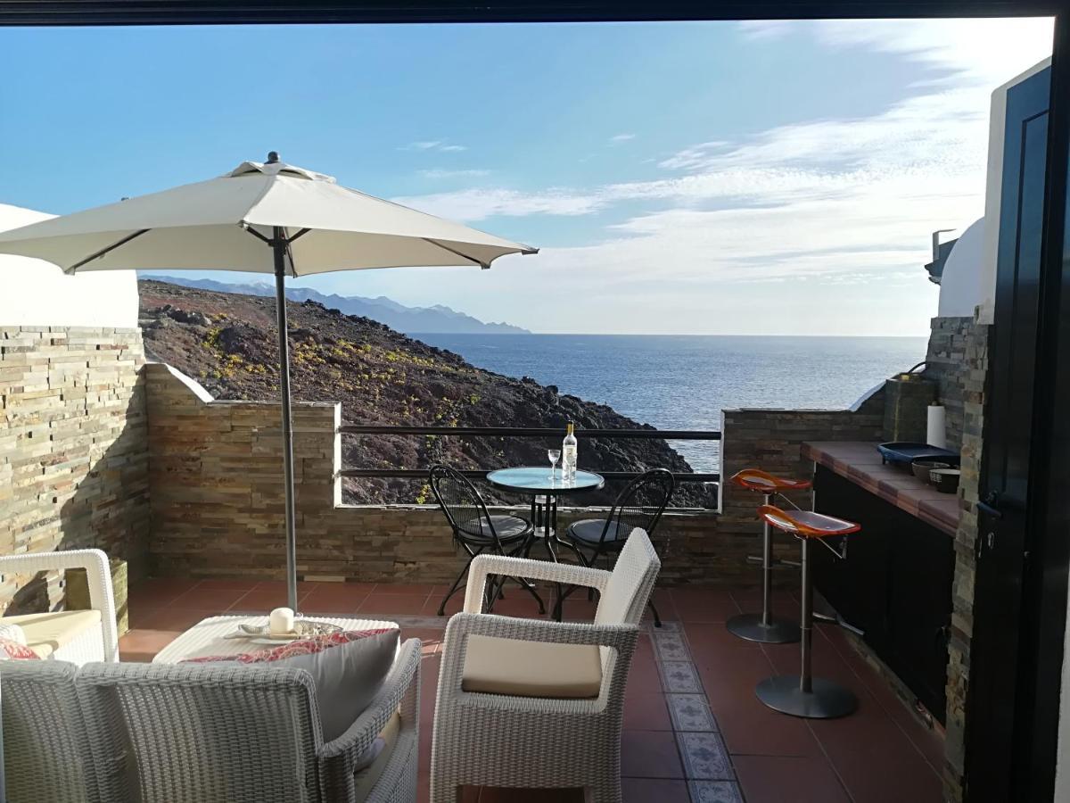 North Cliff Apartment *The Ocean Beneath Your Feet* กัลดาร์ ภายนอก รูปภาพ