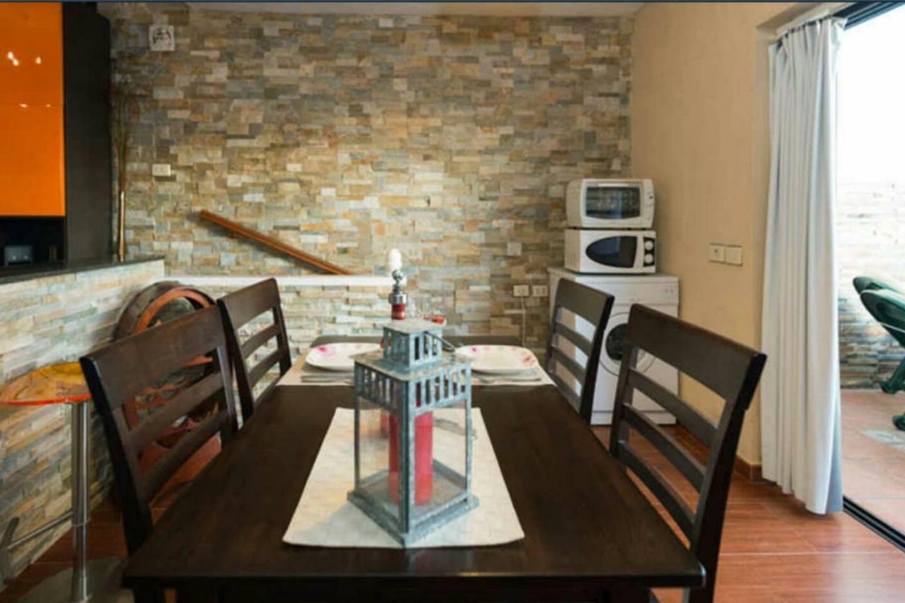 North Cliff Apartment *The Ocean Beneath Your Feet* กัลดาร์ ภายนอก รูปภาพ